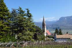 Tramin mit Pfarrkirche